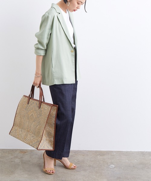 ADAM ET ROPE'（アダムエロペ）の「テンセルフルイドジャケット（ノーカラージャケット・レディース・ベージュ/ライトグリーン・FREE）」の16枚目の写真