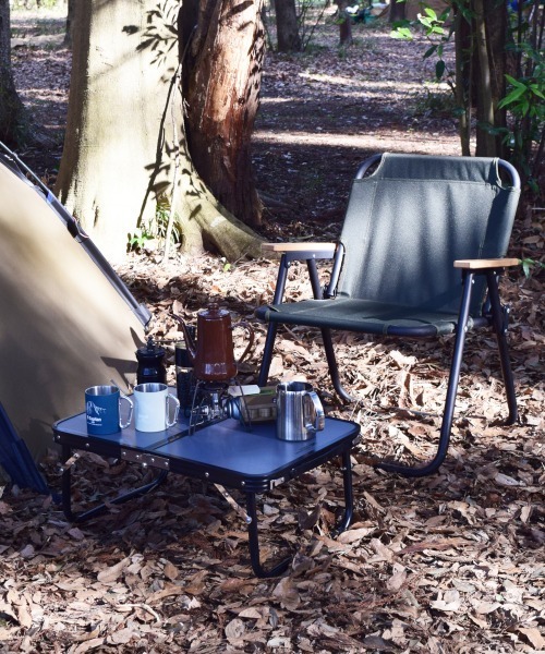 entre square（アントレスクエアー）の「bcl/フォールディングチェア 1-seater アルミニウム カーキ（アウトドアグッズ・レディース・カーキ・ONE SIZE）」の6枚目の写真