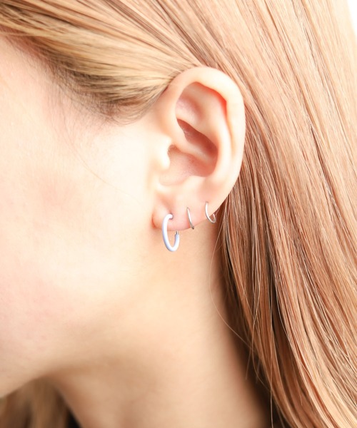 sunny branch（サニーブランチ）の「ブラス　12㎜フープイヤリング（イヤリング・レディース・ブラック/シルバー/ゴールド/スミクロ/ライトピンク/ラベンダー・FREE）」の4枚目の写真