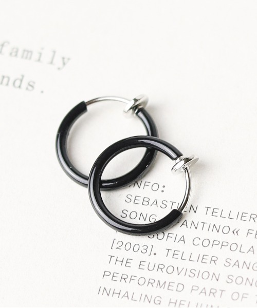 sunny branch（サニーブランチ）の「ブラス　12㎜フープイヤリング（イヤリング・レディース・ブラック/シルバー/ゴールド/スミクロ/ライトピンク/ラベンダー・FREE）」の2枚目の写真