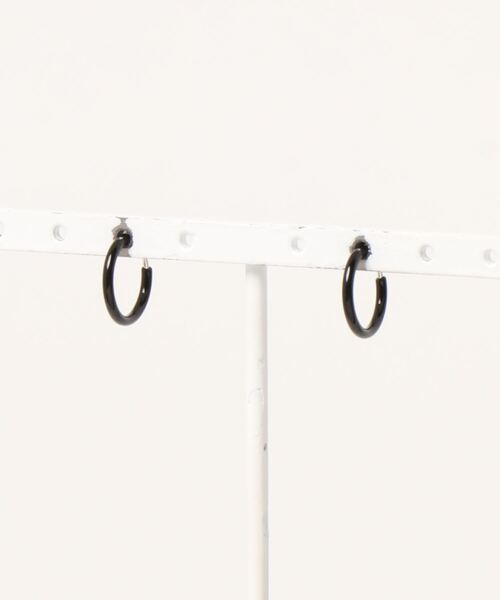 sunny branch（サニーブランチ）の「ブラス　12㎜フープイヤリング（イヤリング・レディース・ブラック/シルバー/ゴールド/スミクロ/ライトピンク/ラベンダー・FREE）」の7枚目の写真