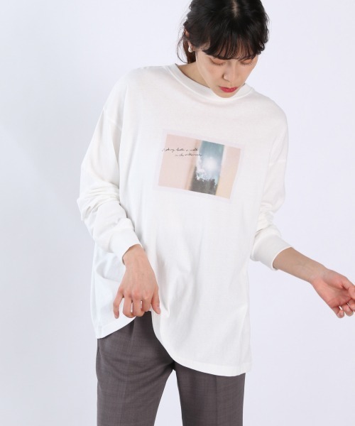 LOWRYS FARM（ローリーズファーム）の「フォトプリントＴＥＥＬＳ　931840（Tシャツ/カットソー・レディース・チャコールグレー/イエロー/アイボリー・FREE）」の10枚目の写真