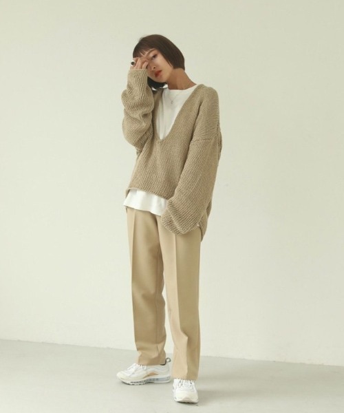 TODAYFUL（トゥデイフル）の「センタープレストラウザース（スラックス・レディース・キナリ/ベージュ/ライトグリーン・36inch/38inch）」の4枚目の写真