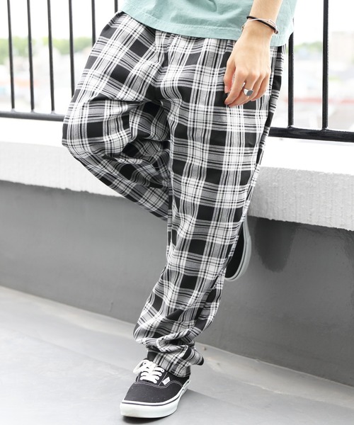 ８(eight)（エイト）の「シェフパンツ（チノパンツ・メンズ・ホワイト/ブラック/ブラウン/カーキ/サックスブルー/サンドベージュ/ホワイト系その他/ブラック系その他/グレー系その他/ブラウン系その他/ワンウォッシュ/ブラック系その他2/ネイビー系/カーキ系1/ネイビー系1/ブラック系その他4/ホワイト系その他2/ブラック系その他3/ネイビー系2/ベージュ/グリーン系その他/ベージュ系その他3/キナリ/ベージュ系その他2/ネイビー/ブラック系その他5/ベージュ系その他/ホワイト系その他3・SMALL/MEDIUM/X-LARGE/LARGE）」の8枚目の写真