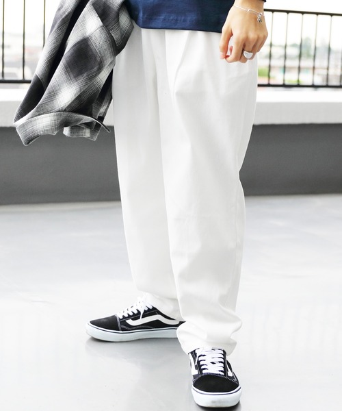 ８(eight)（エイト）の「シェフパンツ（チノパンツ・メンズ・ホワイト/ブラック/ブラウン/カーキ/サックスブルー/サンドベージュ/ホワイト系その他/ブラック系その他/グレー系その他/ブラウン系その他/ワンウォッシュ/ブラック系その他2/ネイビー系/カーキ系1/ネイビー系1/ブラック系その他4/ホワイト系その他2/ブラック系その他3/ネイビー系2/ベージュ/グリーン系その他/ベージュ系その他3/キナリ/ベージュ系その他2/ネイビー/ブラック系その他5/ベージュ系その他/ホワイト系その他3・SMALL/MEDIUM/X-LARGE/LARGE）」の2枚目の写真