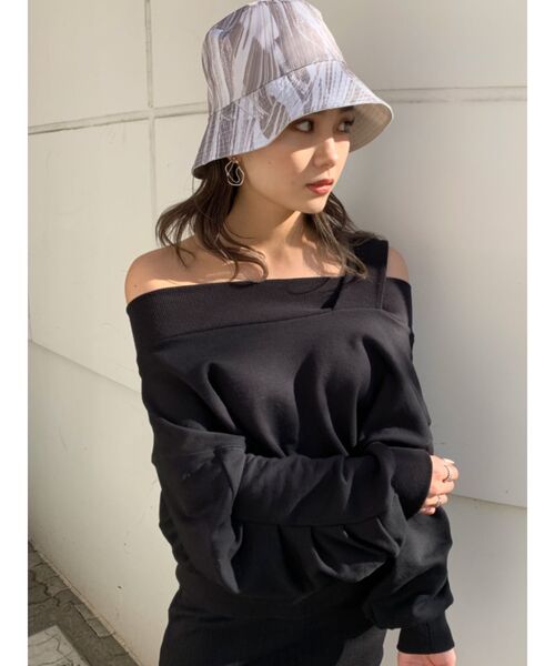 EMODA（エモダ）の「オープンショルダールーズプルオーバー（スウェット・レディース・ライトブルー/ブラック/グレー/イエロー・FREE）」の6枚目の写真