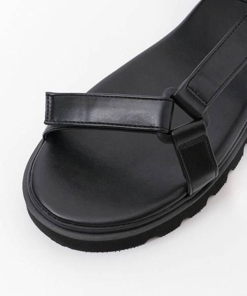 SENSE OF PLACE by URBAN RESEARCH(センスオブプレイスバイアーバンリサーチ)の「フェイクレザーベルクロサンダル(サンダル・メンズ・ブラック/カーキ・MEDIUM/LARGE)」の10枚目の写真