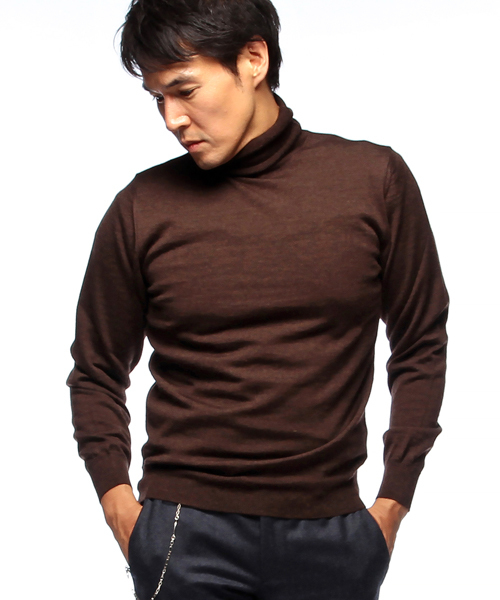 BEAMS F(ビームスエフ)の「BEAMS F / ITALY製ソリッドタートル(ニット/セーター・メンズ・ホワイト/ブラック系その他/ブラック/ブラウン/ブルー系その他/ネイビー・48/46/44/50)」の4枚目の写真