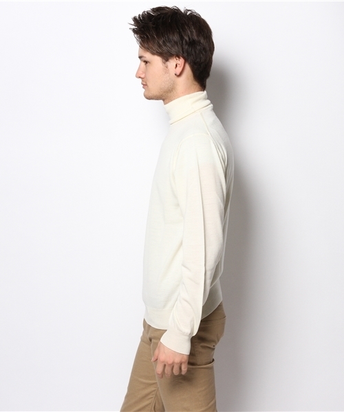 BEAMS F(ビームスエフ)の「BEAMS F / ITALY製ソリッドタートル(ニット/セーター・メンズ・ホワイト/ブラック系その他/ブラック/ブラウン/ブルー系その他/ネイビー・48/46/44/50)」の8枚目の写真