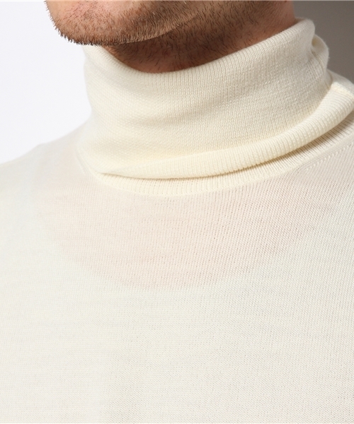 BEAMS F(ビームスエフ)の「BEAMS F / ITALY製ソリッドタートル(ニット/セーター・メンズ・ホワイト/ブラック系その他/ブラック/ブラウン/ブルー系その他/ネイビー・48/46/44/50)」の10枚目の写真