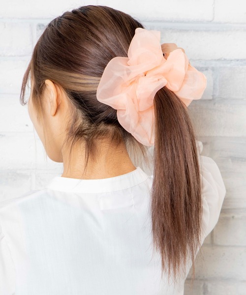 WEGO（ウィゴー）の「WEGO/透けビッグシュシュ（シュシュ・レディース・ベージュ/パープル/ブラウン/グレー/オフホワイト/イエロー/オレンジ/グリーン/キャメル/ライトピンク/ブラック/ライトパープル/その他1・FREE）」の12枚目の写真