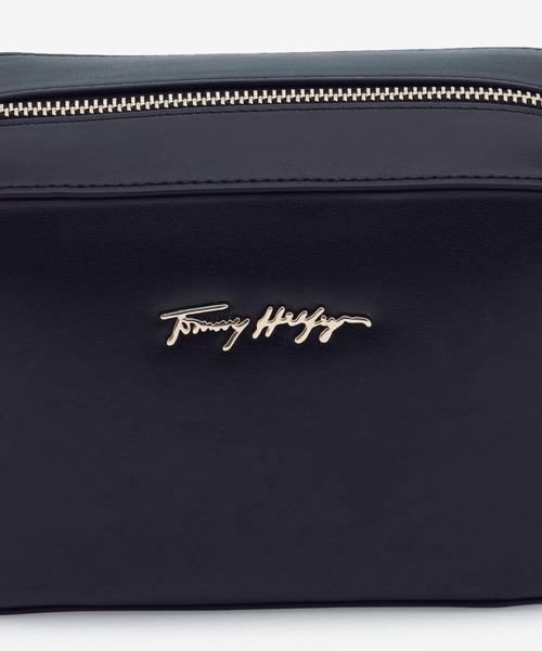 TOMMY HILFIGER（トミーヒルフィガー）の「オンライン限定ロゴショルダーバッグ（ショルダーバッグ・レディース・ネイビー・FREE）」の10枚目の写真