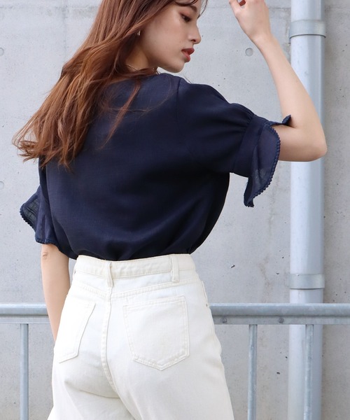 BLUEEAST（ブルーイースト）の「フリル袖リネンブラウス（シャツ/ブラウス・レディース・ネイビー/ブルー/アイボリー/レッド/ベージュ/パープル/グリーン/カーキ/ブラウン/オレンジ/ミント・MEDIUM）」の21枚目の写真