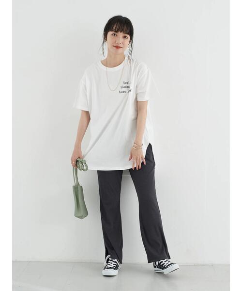 earth music&ecology（アースミュージックアンドエコロジー）の「Being blooming ビッグチュニック ＊（Tシャツ/カットソー・レディース・ブラック/オフホワイト・FREE）」の18枚目の写真
