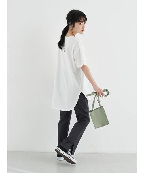 earth music&ecology（アースミュージックアンドエコロジー）の「Being blooming ビッグチュニック ＊（Tシャツ/カットソー・レディース・ブラック/オフホワイト・FREE）」の16枚目の写真