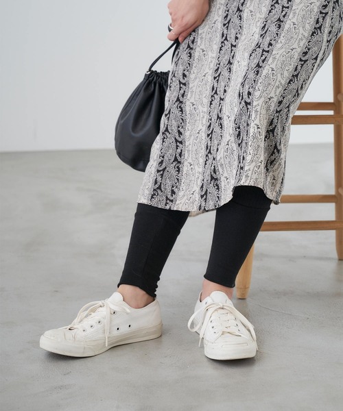 Chaco closet(チャコ クローゼット)の「裾リブデザインコットンリブレギンス(レギンス/スパッツ・レディース・ブラック/グレー/オフホワイト・FREE)」の2枚目の写真