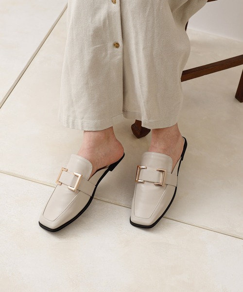 COLONY 2139(コロニートゥーワンスリーナイン)の「【マカロンFoot】スクエアバックルスリッパローファー(サンダル・レディース・ライトグレー/ブラック・23.5cm/24.5cm)」の12枚目の写真