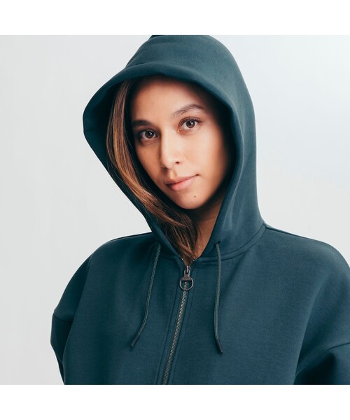 AIGLE(エーグル)の「ツイルスエット リラックスパーカ(パーカー・レディース・ダークグリーン/ヘザーグレー・S/M)」の16枚目の写真
