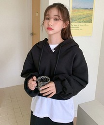 A'GEM/9 × .kom『muah muah/ムーアムーア』MUAH POINT CROP HOODIE/ワンポイント クロップド丈プルオーバーパーカー