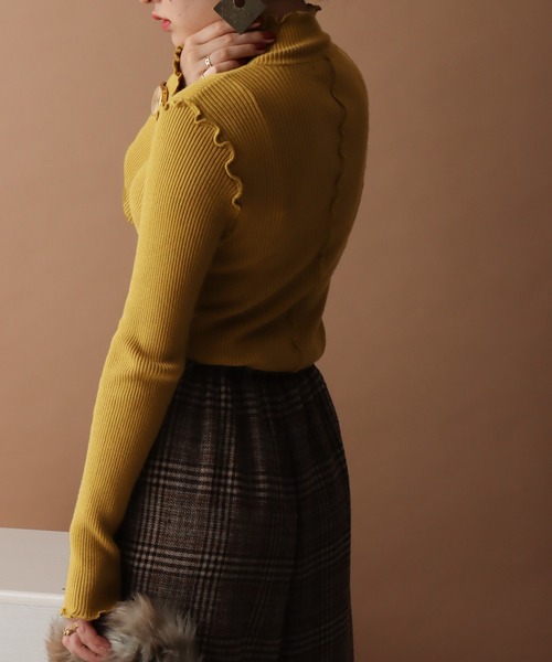 libelle more（リベル モア）の「12Gスフレニット　ハイネックメローニット（ニット/セーター・レディース・ブラック/ラベンダー/ベージュ/オレンジ/マスタード・M/L）」の4枚目の写真