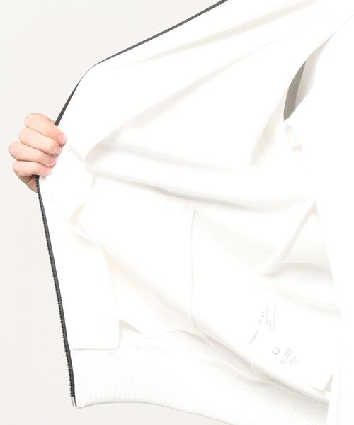 FRED PERRY（フレッドペリー）の「Tonal Tape Track Jacket（ジャージ・メンズ・ホワイト・M/L/S）」の3枚目の写真