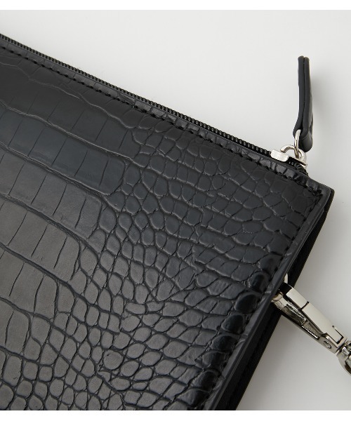 AZUL by moussy（アズールバイマウジー）の「CROCODILE EMBOSSED CLUTCH/クロコダイルエンボスクラッチ（クラッチバッグ・メンズ・ブラック・FREE）」の8枚目の写真