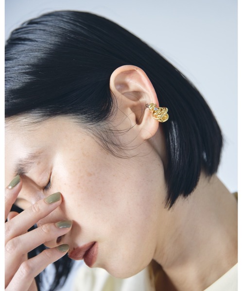 TODAYFUL（トゥデイフル）の「バイカラーイヤーカフ（イヤーカフ・レディース・マルチ・FREE）」の4枚目の写真