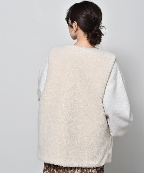 RETRO GIRL（レトロガール）の「キルトボアリバーベスト（ベスト・レディース・ブラック/オフホワイト/ブラウン・FREE）」の18枚目の写真