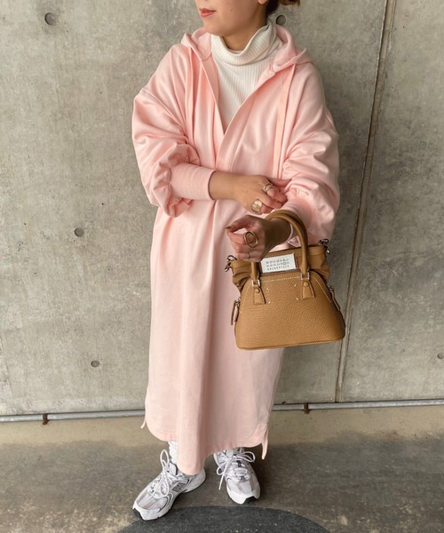 Doux archives（ドゥアルシーヴ）の「［ｗｅｂ限定］ミニ裏毛フーディーロングワンピース（ワンピース・レディース・グレー/ピンク/アイボリー・FREE）」の9枚目の写真