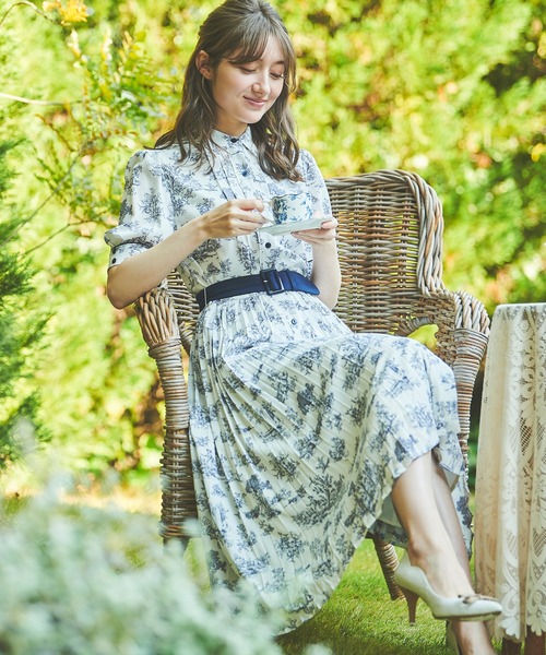 LAISSE PASSE(レッセパッセ)の「ラインフラワーシャツワンピース(シャツワンピース・レディース・スモークピンク/アイボリー・SMALL/MEDIUM)」の4枚目の写真