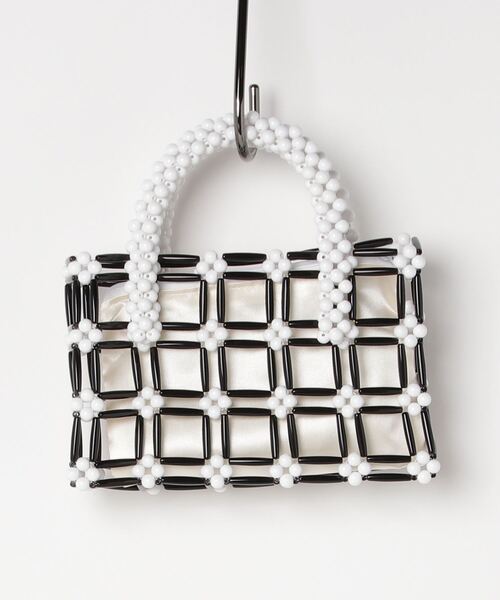 COMMON WARE（コモンウェアー）の「EM:おはなビーズバッグ ミニハンドバッグ（ハンドバッグ・レディース・ホワイト/ブラック/ベージュ・FREE）」の4枚目の写真