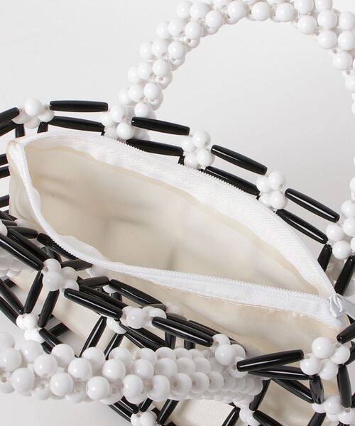 COMMON WARE（コモンウェアー）の「EM:おはなビーズバッグ ミニハンドバッグ（ハンドバッグ・レディース・ホワイト/ブラック/ベージュ・FREE）」の6枚目の写真