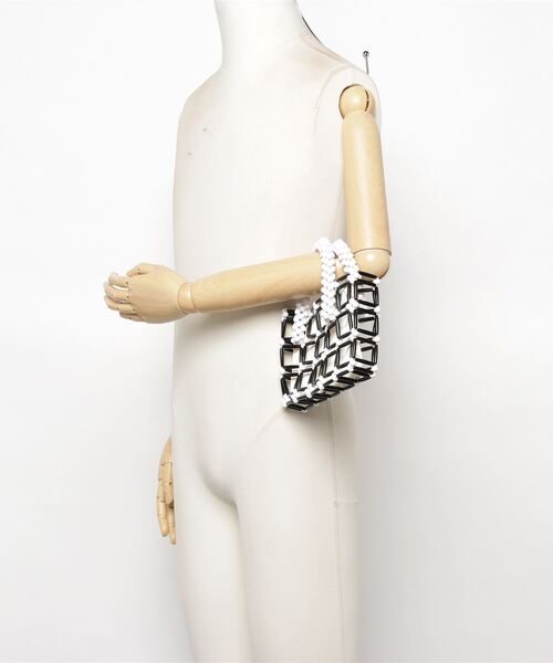 COMMON WARE（コモンウェアー）の「EM:おはなビーズバッグ ミニハンドバッグ（ハンドバッグ・レディース・ホワイト/ブラック/ベージュ・FREE）」の7枚目の写真