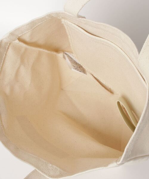 MILKFED.(ミルクフェド)の「LIFE STYLE|MILKFED. LUNCH TOTE RED(トートバッグ・レディース・ホワイト/ブラック・ONE SIZE)」の7枚目の写真