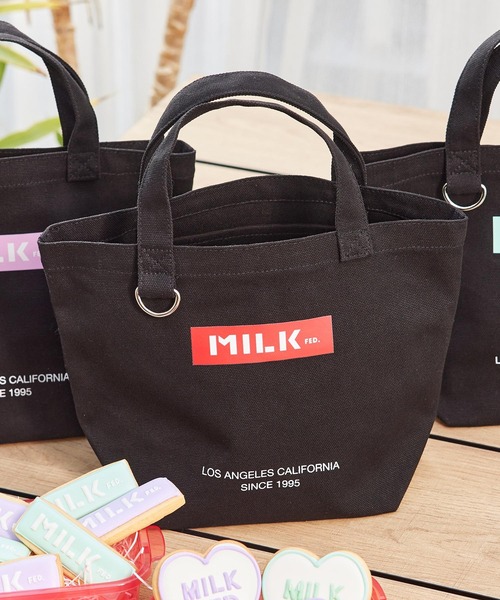 MILKFED.(ミルクフェド)の「LIFE STYLE|MILKFED. LUNCH TOTE RED(トートバッグ・レディース・ホワイト/ブラック・ONE SIZE)」の2枚目の写真