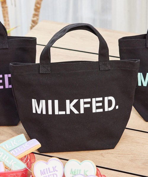 MILKFED.(ミルクフェド)の「LIFE STYLE|MILKFED. LUNCH TOTE RED(トートバッグ・レディース・ホワイト/ブラック・ONE SIZE)」の12枚目の写真