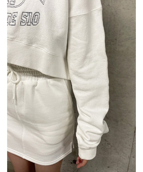 ENVYM（アンビー）の「ステッチロゴショートＰＯ（スウェット・レディース・ホワイト/ブラック/グリーン・FREE）」の22枚目の写真