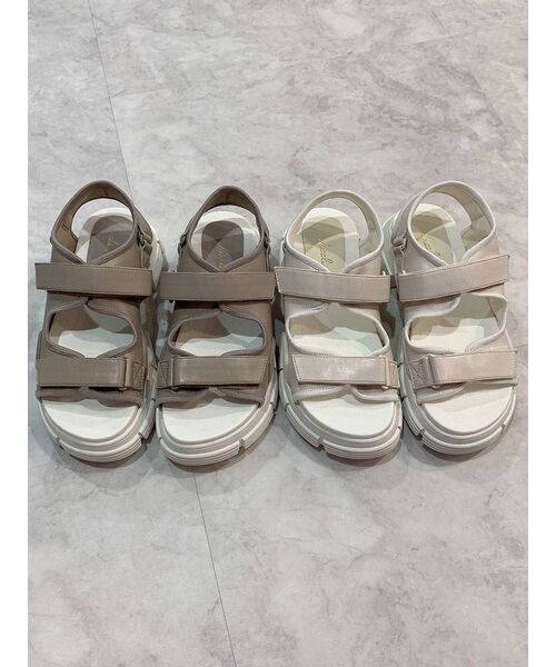 dazzlin（ダズリン）の「ペールカラースポサン（サンダル・レディース・ベージュ/オフホワイト・MEDIUM/LARGE）」の4枚目の写真