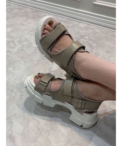 dazzlin（ダズリン）の「ペールカラースポサン（サンダル・レディース・ベージュ/オフホワイト・MEDIUM/LARGE）」の8枚目の写真