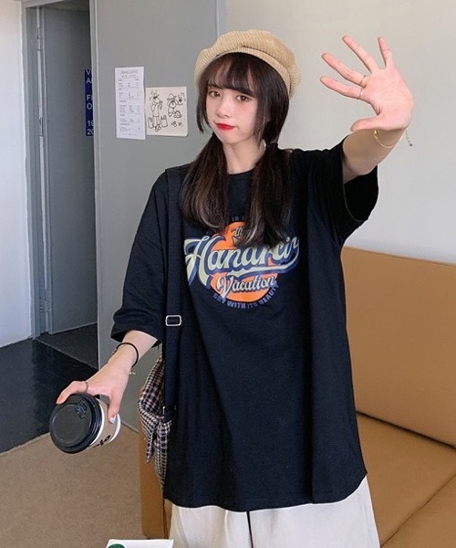 BASQUE magenta（バスクマゼンタ）の「ヴィンテージデザインプリントビッグシルエットTシャツ（Tシャツ/カットソー・レディース・ホワイト/ブラック/パープル/ブルー/ホワイト系・FREE）」の10枚目の写真