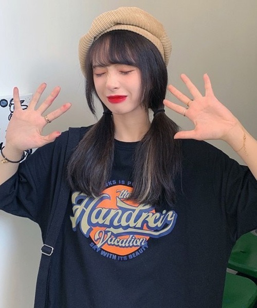 BASQUE magenta（バスクマゼンタ）の「ヴィンテージデザインプリントビッグシルエットTシャツ（Tシャツ/カットソー・レディース・ホワイト/ブラック/パープル/ブルー/ホワイト系・FREE）」の11枚目の写真