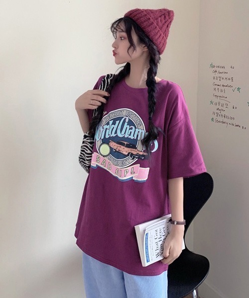 BASQUE magenta（バスクマゼンタ）の「ヴィンテージデザインプリントビッグシルエットTシャツ（Tシャツ/カットソー・レディース・ホワイト/ブラック/パープル/ブルー/ホワイト系・FREE）」の21枚目の写真