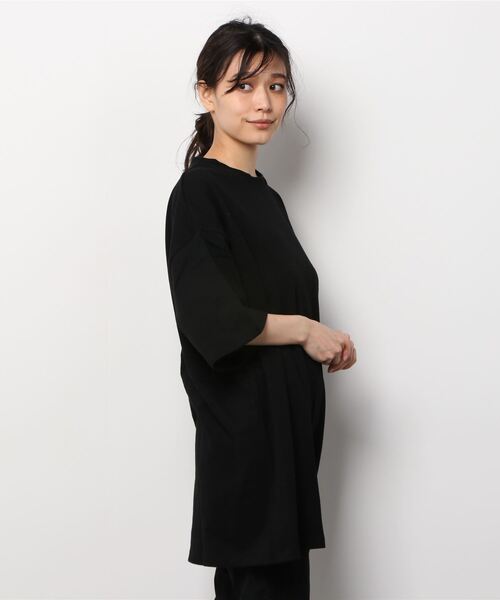 YACA（ヤーカ）の「yaca mini logo tee/ヤーカミニロゴT【unisex item】（Tシャツ/カットソー・レディース・ホワイト/ブラック・FREE）」の9枚目の写真