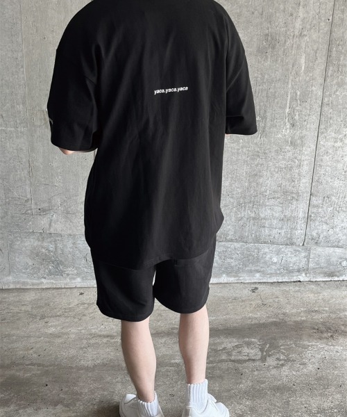 YACA（ヤーカ）の「yaca mini logo tee/ヤーカミニロゴT【unisex item】（Tシャツ/カットソー・レディース・ホワイト/ブラック・FREE）」の7枚目の写真