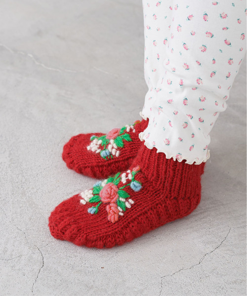 CHILD WOMAN（チャイルドウーマン）の「ネパールギルボックス刺繍ルームソックス（ソックス/靴下・レディース・アイボリー/レッド・FREE）」の2枚目の写真