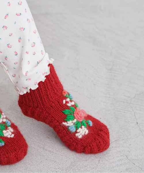 CHILD WOMAN（チャイルドウーマン）の「ネパールギルボックス刺繍ルームソックス（ソックス/靴下・レディース・アイボリー/レッド・FREE）」の6枚目の写真