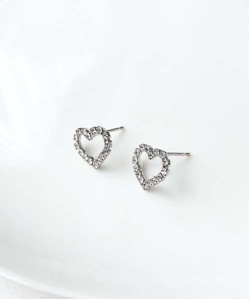 CEMONEMO(セモネモ)の「【金属アレルギー対応】 キュービック オープンハートピアス / silver925ポスト(ピアス(両耳用)・レディース・シルバー/ゴールド・FREE)」の4枚目の写真
