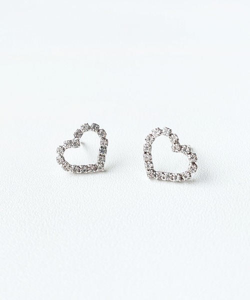 CEMONEMO(セモネモ)の「【金属アレルギー対応】 キュービック オープンハートピアス / silver925ポスト(ピアス(両耳用)・レディース・シルバー/ゴールド・FREE)」の3枚目の写真