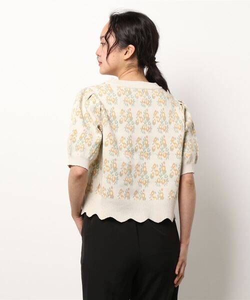 Hamble by Par Avion（ハンブルバイパラビオン）の「フラワーショートニット（ニット/セーター・レディース・グリーン/アイボリー・ONESIZE）」の3枚目の写真