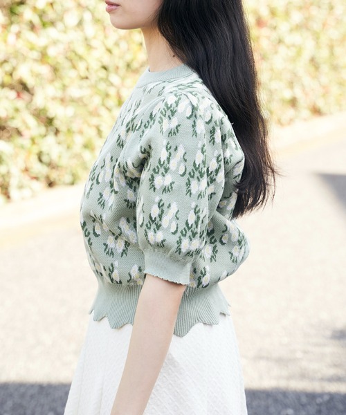 Hamble by Par Avion（ハンブルバイパラビオン）の「フラワーショートニット（ニット/セーター・レディース・グリーン/アイボリー・ONESIZE）」の8枚目の写真